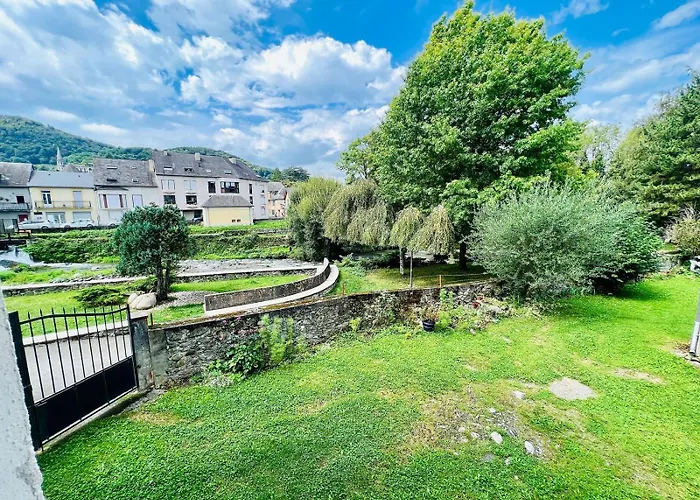 Апартаменты Le Reflet Des Pyrenees Баньер-де-Бигор